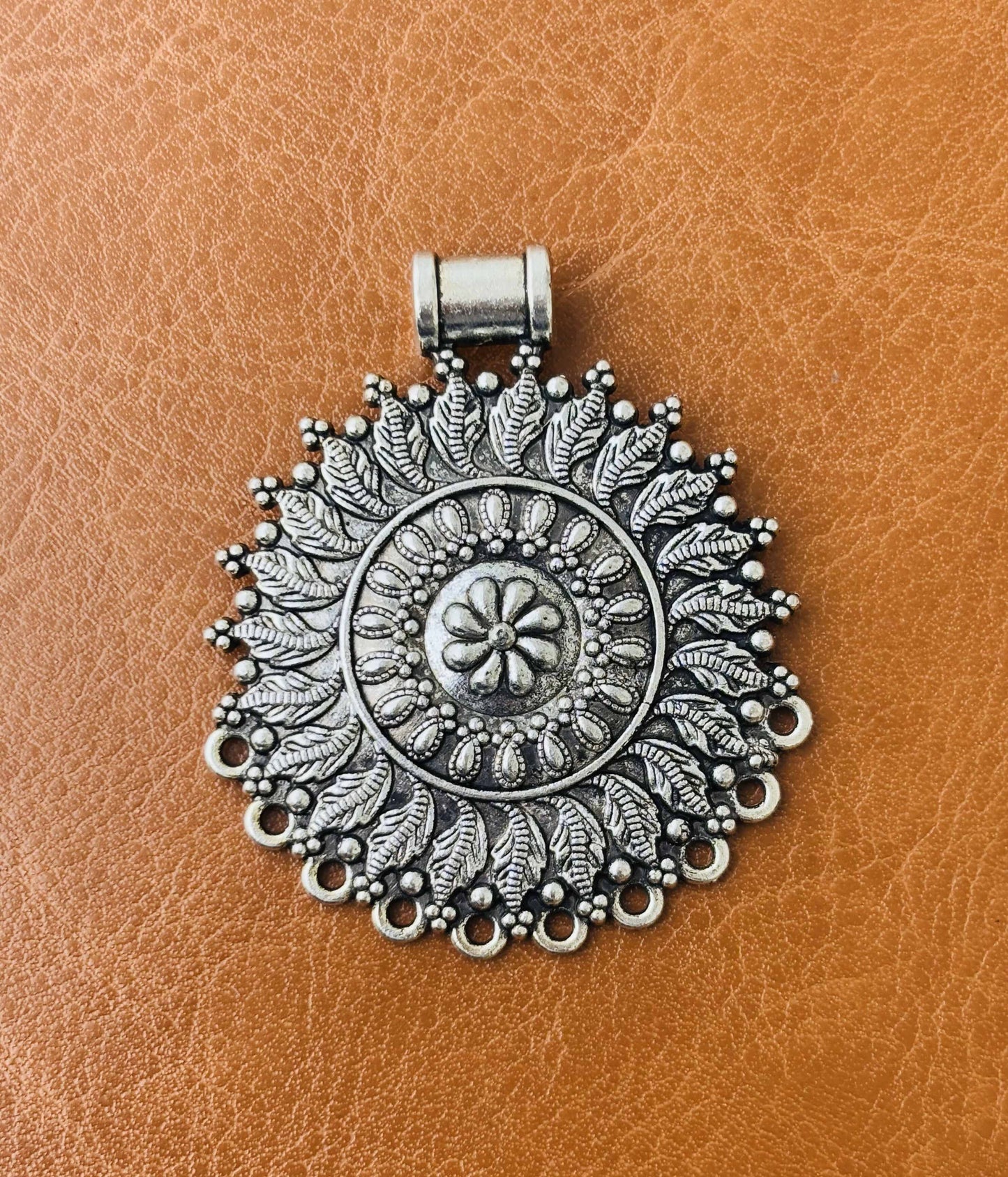 Floral and Circular Detailing Pendant
