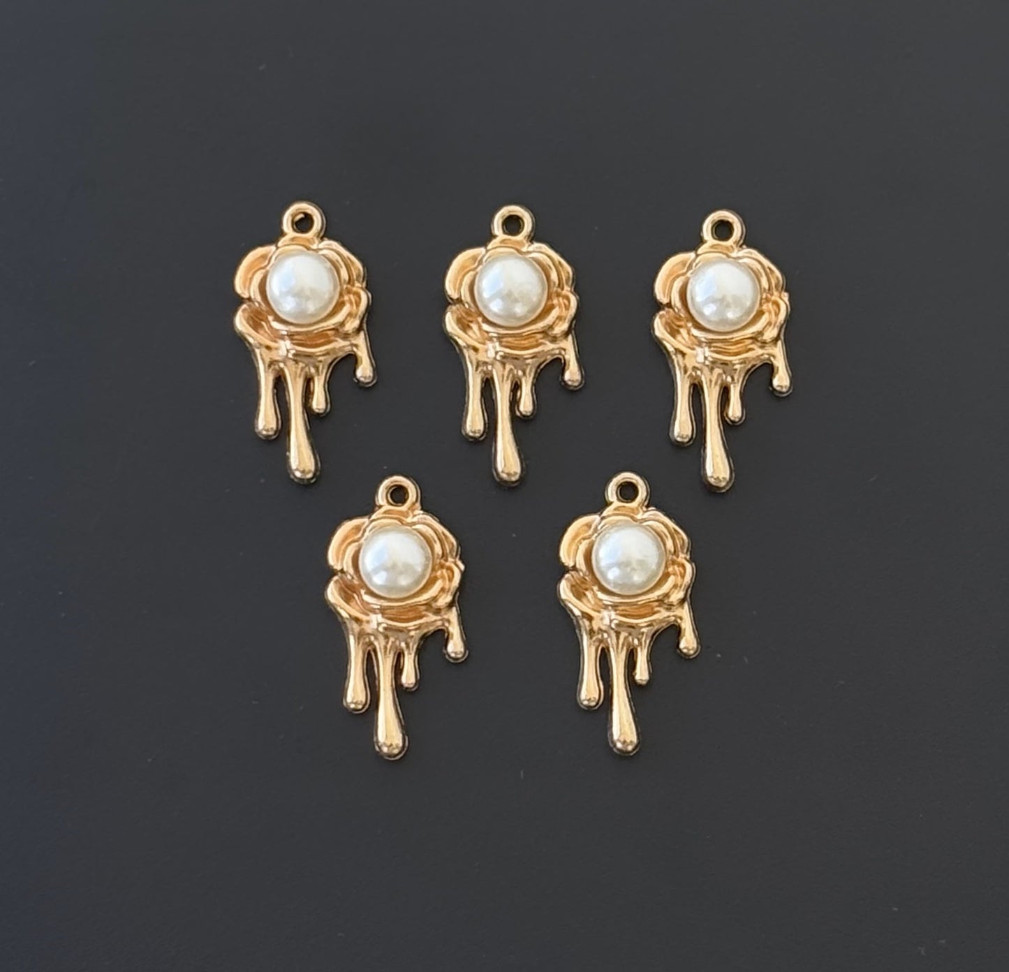 Two Pieces Gold Drip Pearl Charms