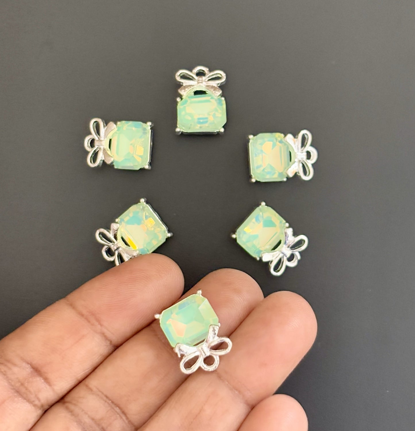 Two Pieces Green Gem Bow Charms