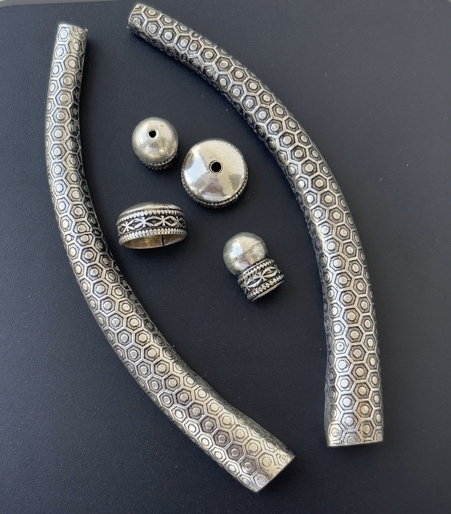 German Silver Hasuli Trunks With Hexagon Imprints